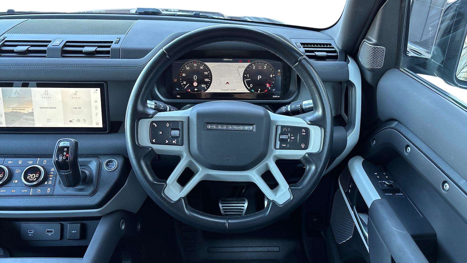 Used Land Rover Defender 2021 for sale - 77674841: Photo 15