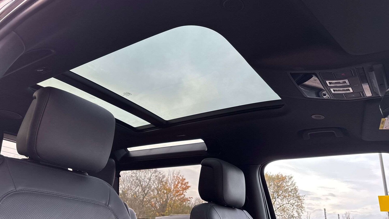 Used Land Rover Defender 2024 for sale - 76460425: Photo 21