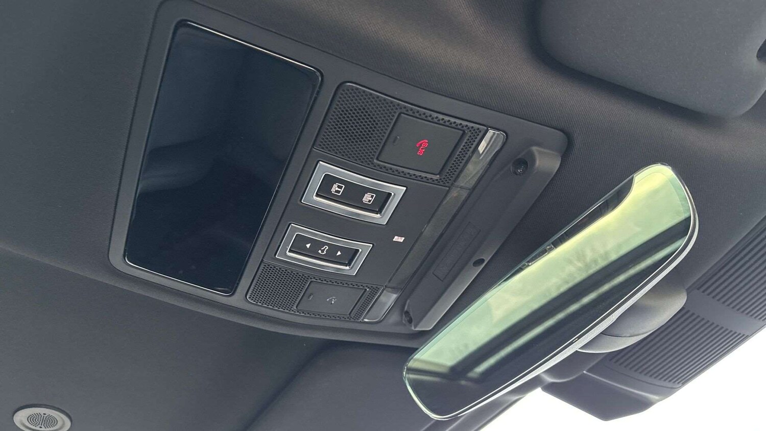 Used Land Rover Defender 2024 for sale - 76460425: Photo 23