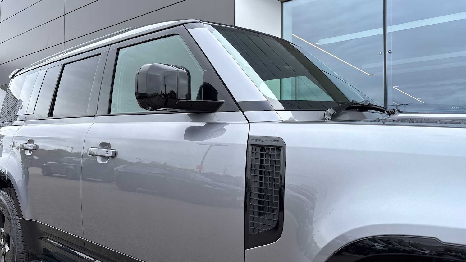 Used Land Rover Defender 2023 for sale - 76460057: Photo 21