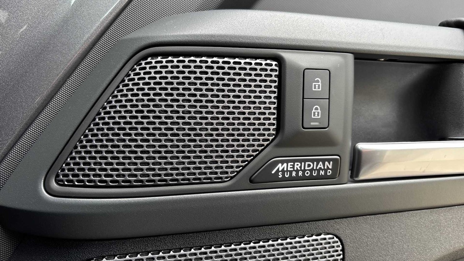 Used Land Rover Defender 2023 for sale - 76460057: Photo 33