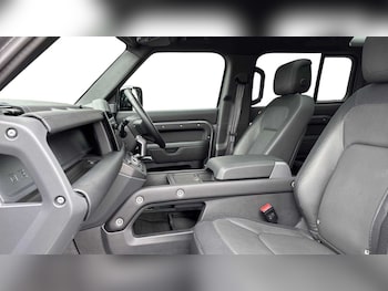 Used Land Rover Defender 2023 for sale - 76460057: Photo