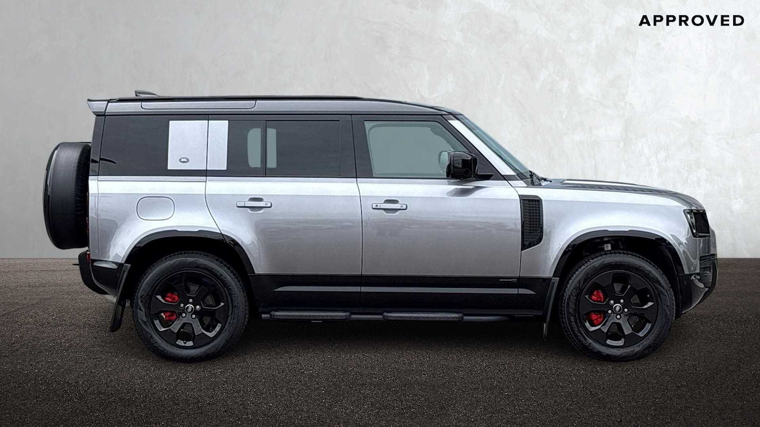 Used Land Rover Defender 2023 for sale - 76460057: Photo 5