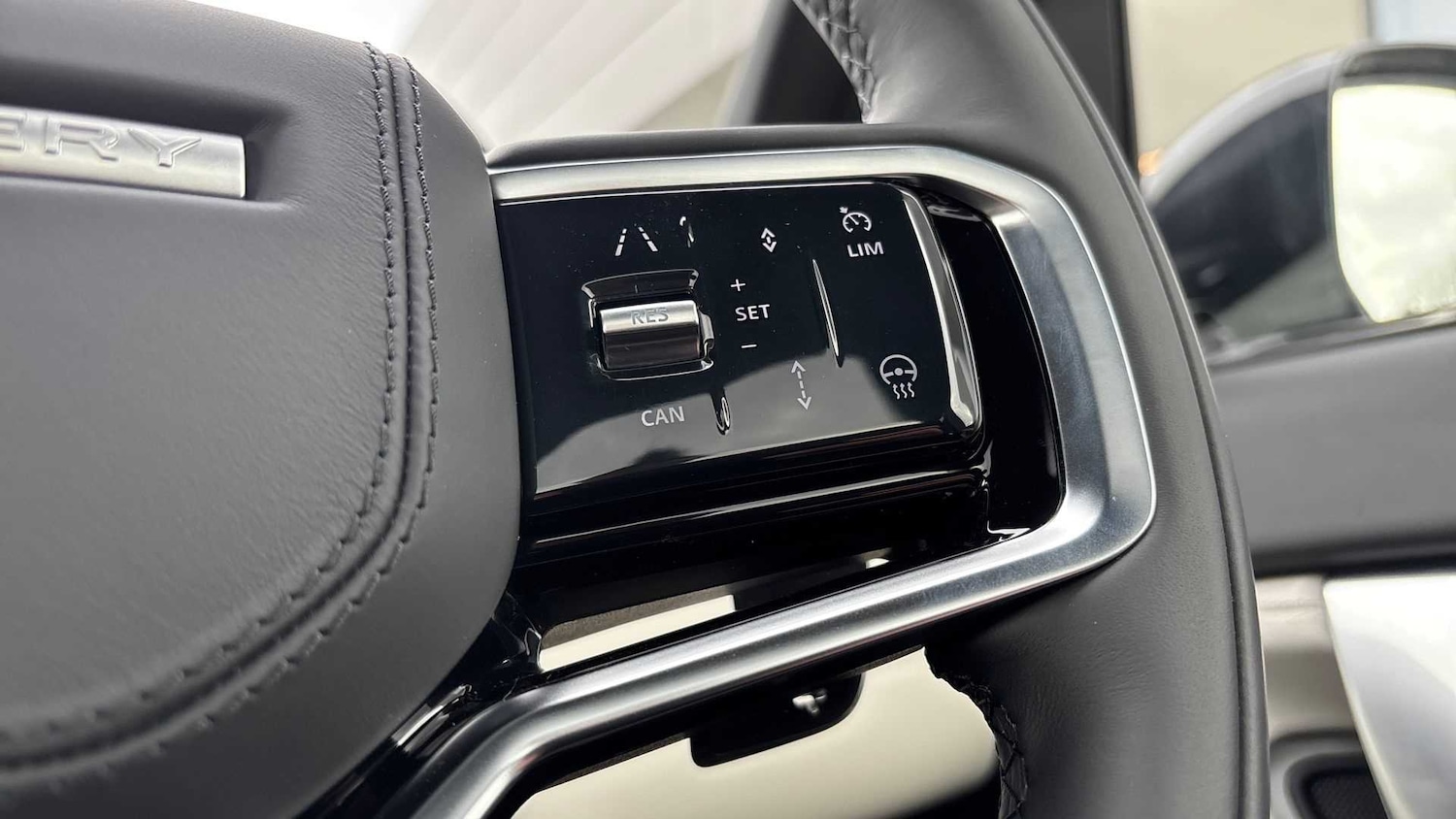 Used Land Rover Discovery Sport 2025 for sale - 76460332: Photo 32