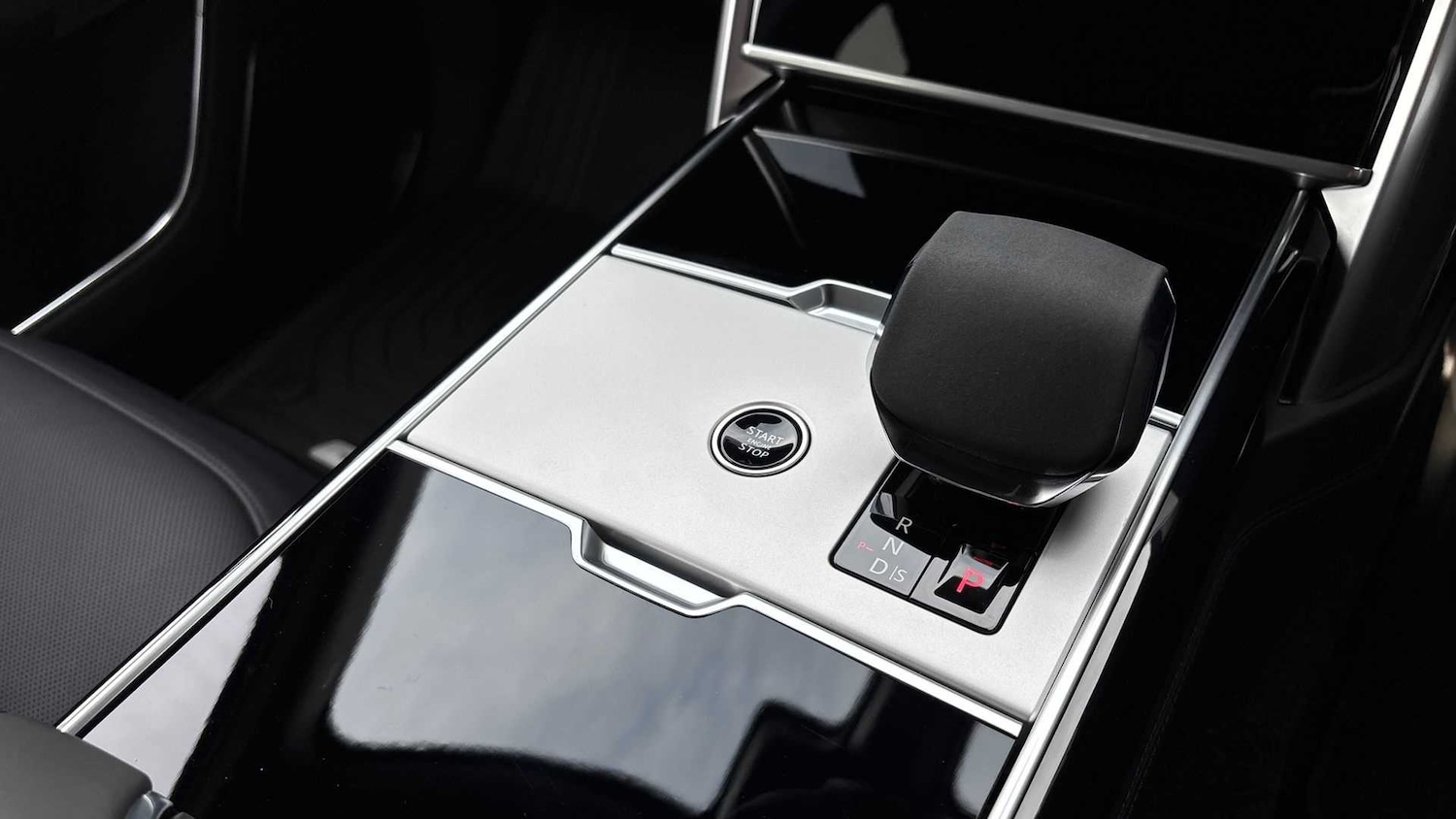 Used Land Rover Range Rover 2025 for sale - 77076601: Photo 13