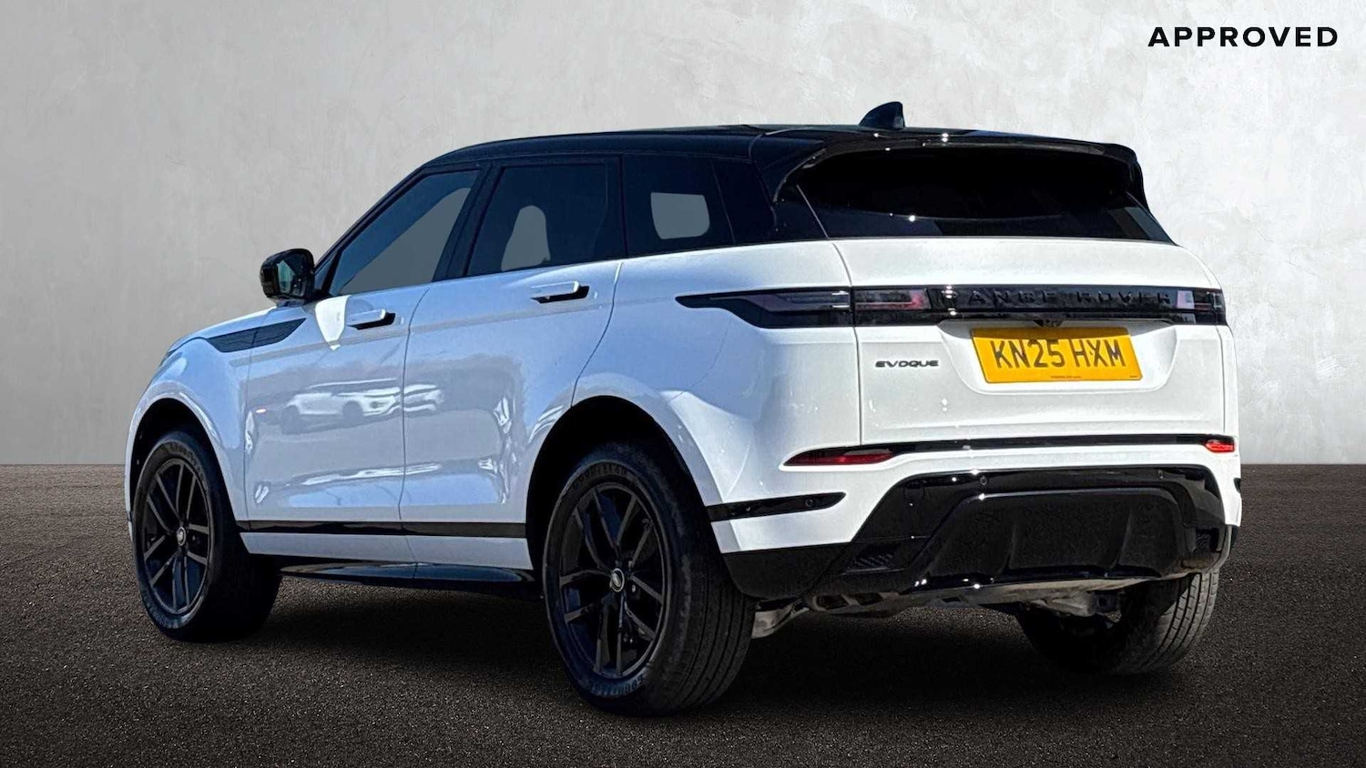Used Land Rover Range Rover Evoque 2025 for sale - 77334054: Photo 2