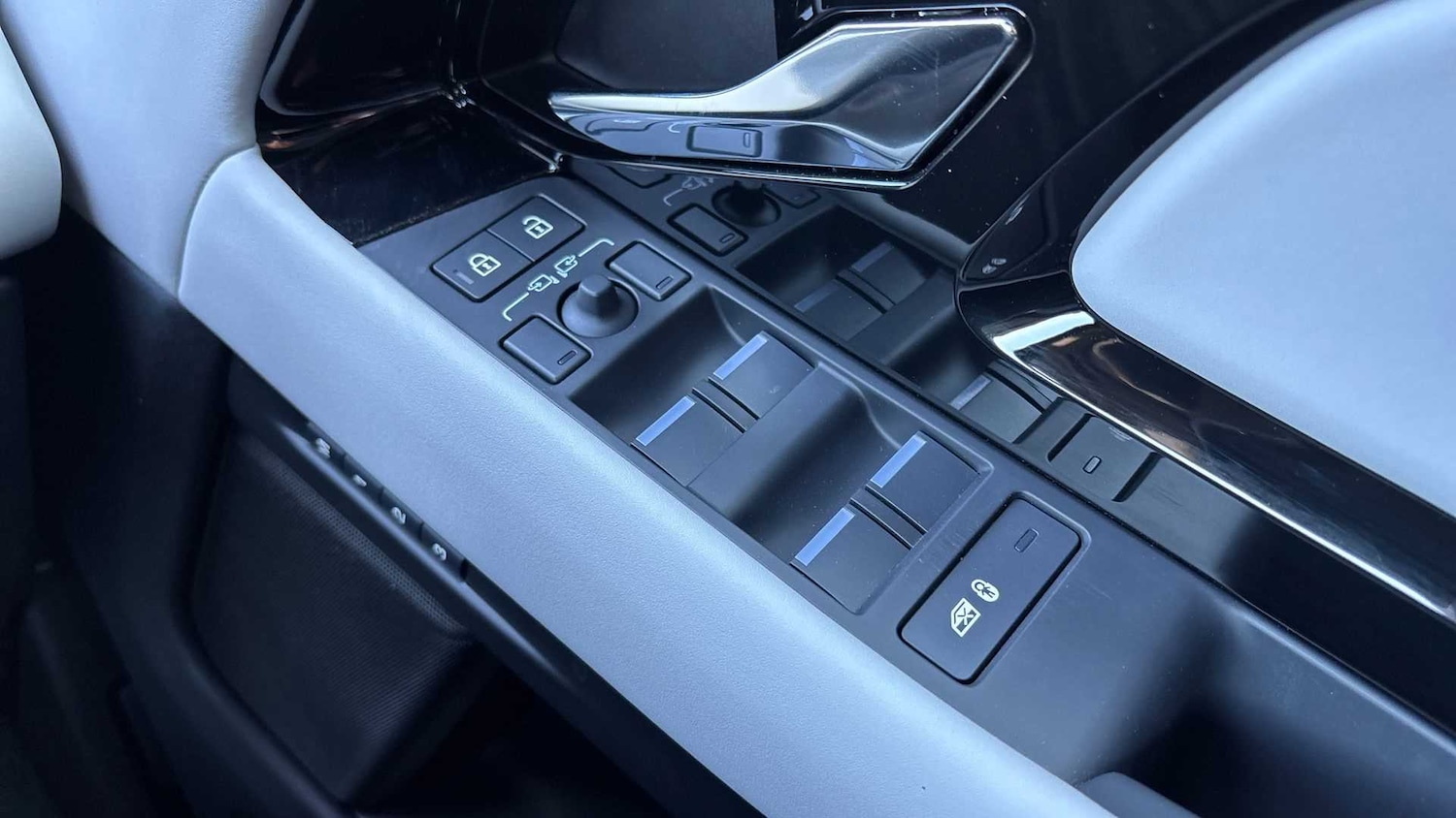 Used Land Rover Range Rover Evoque 2025 for sale - 77334054: Photo 33