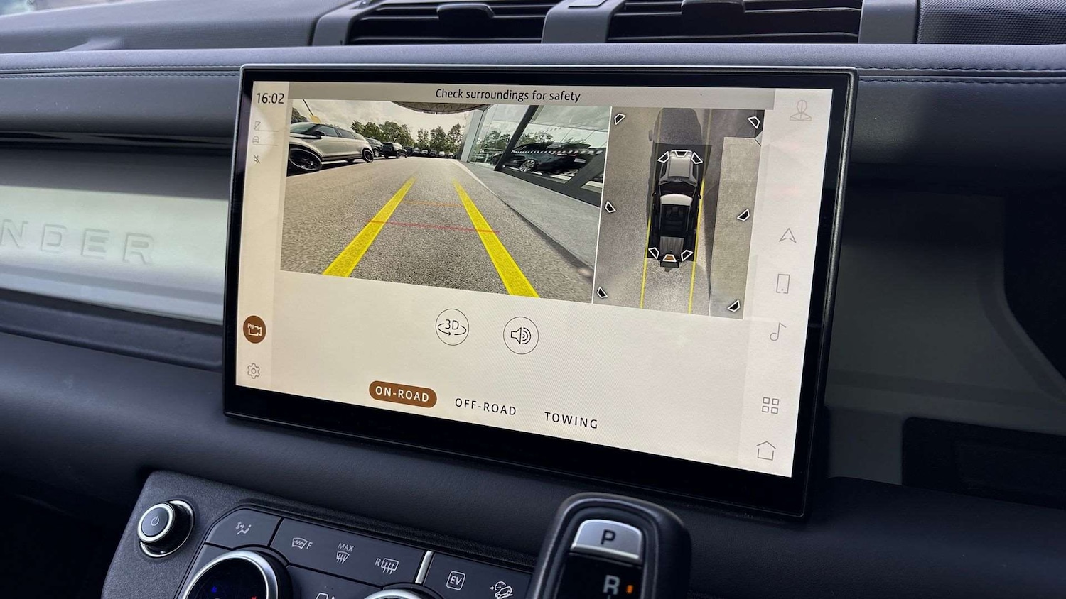 Used Land Rover Defender 2023 for sale - 76460643: Photo 12