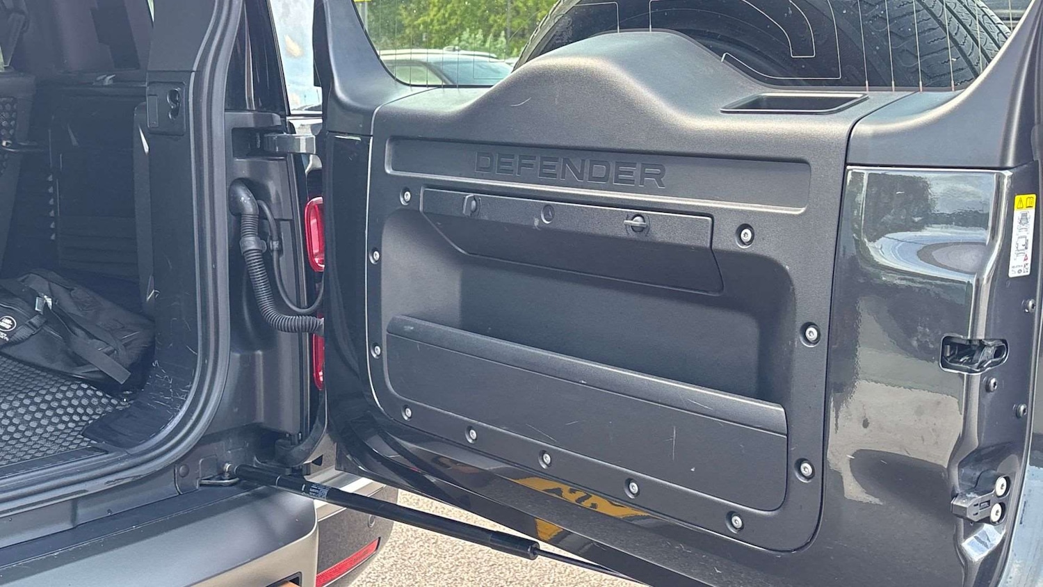 Used Land Rover Defender 2023 for sale - 76460643: Photo 22