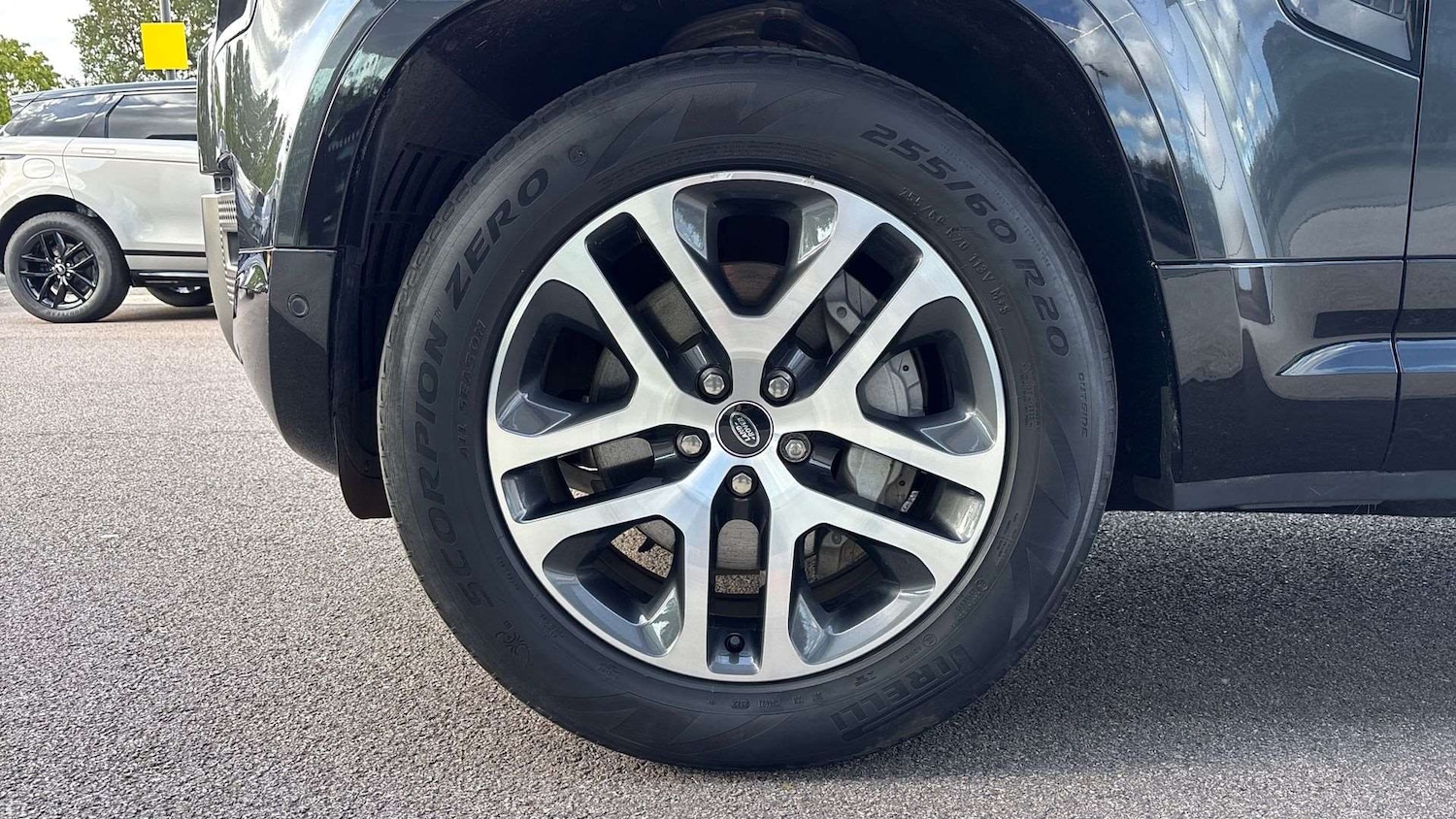 Used Land Rover Defender 2023 for sale - 76460643: Photo 25