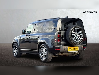 Used Land Rover Defender 2023 for sale - 76460643: Photo