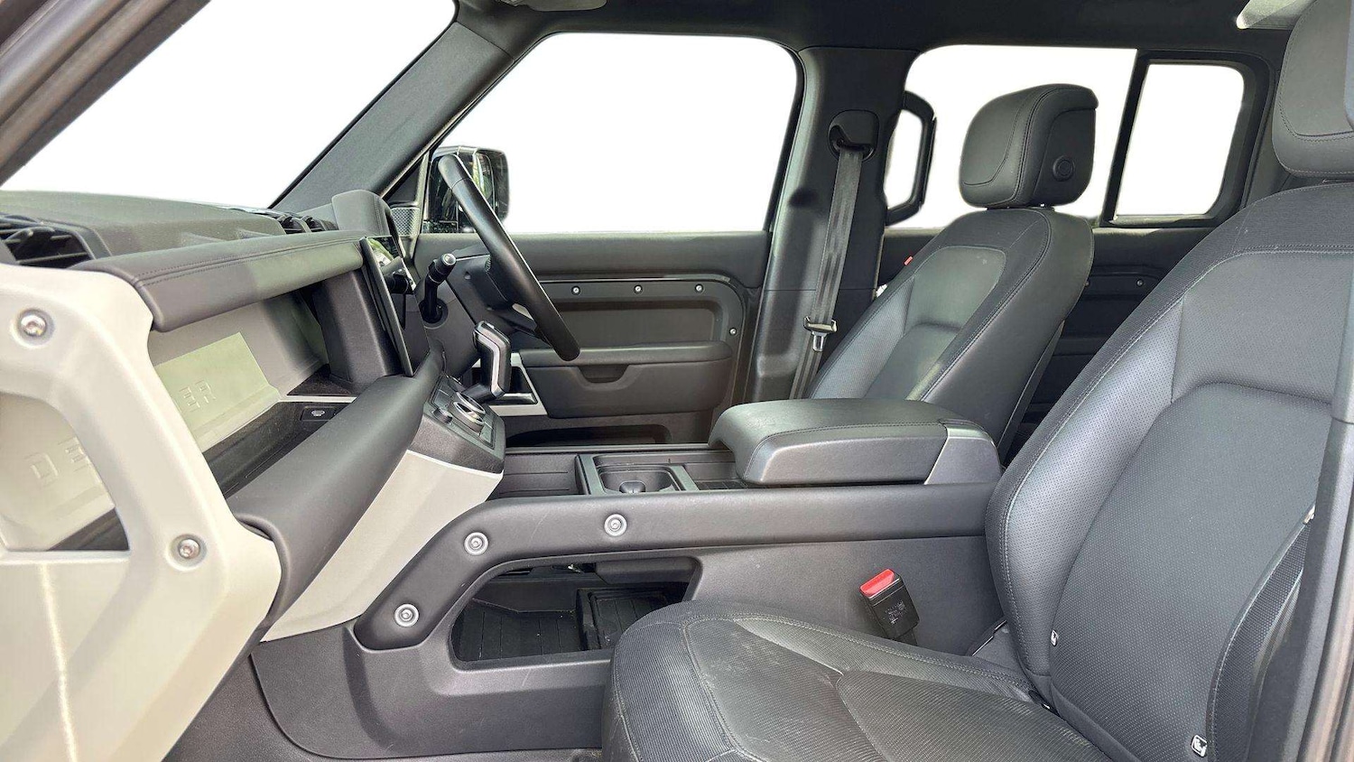 Used Land Rover Defender 2023 for sale - 76460643: Photo 3