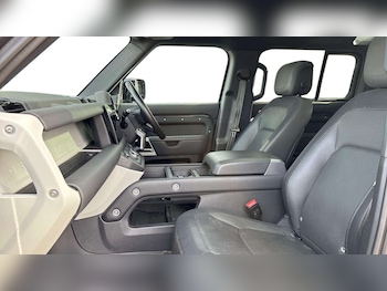 Used Land Rover Defender 2023 for sale - 76460643: Photo