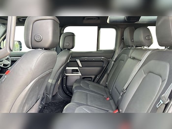 Used Land Rover Defender 2023 for sale - 76460643: Photo