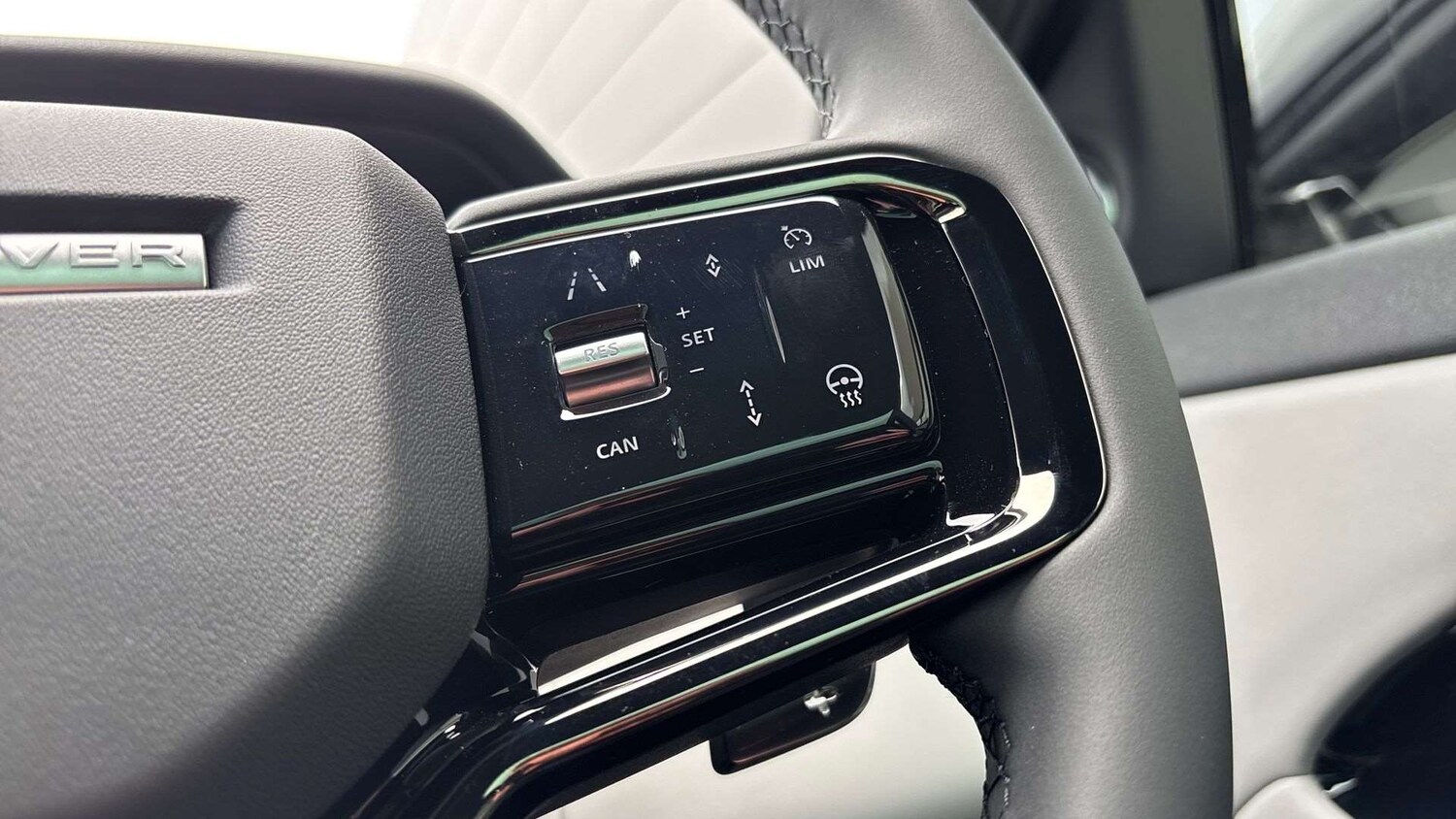 Used Land Rover Range Rover Evoque 2025 for sale - 77526999: Photo 31