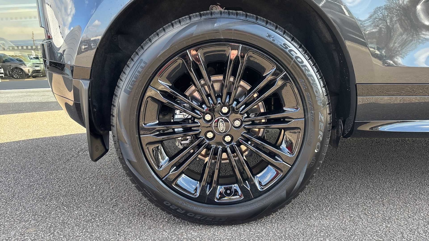 Used Land Rover Range Rover Evoque 2025 for sale - 76459899: Photo 24