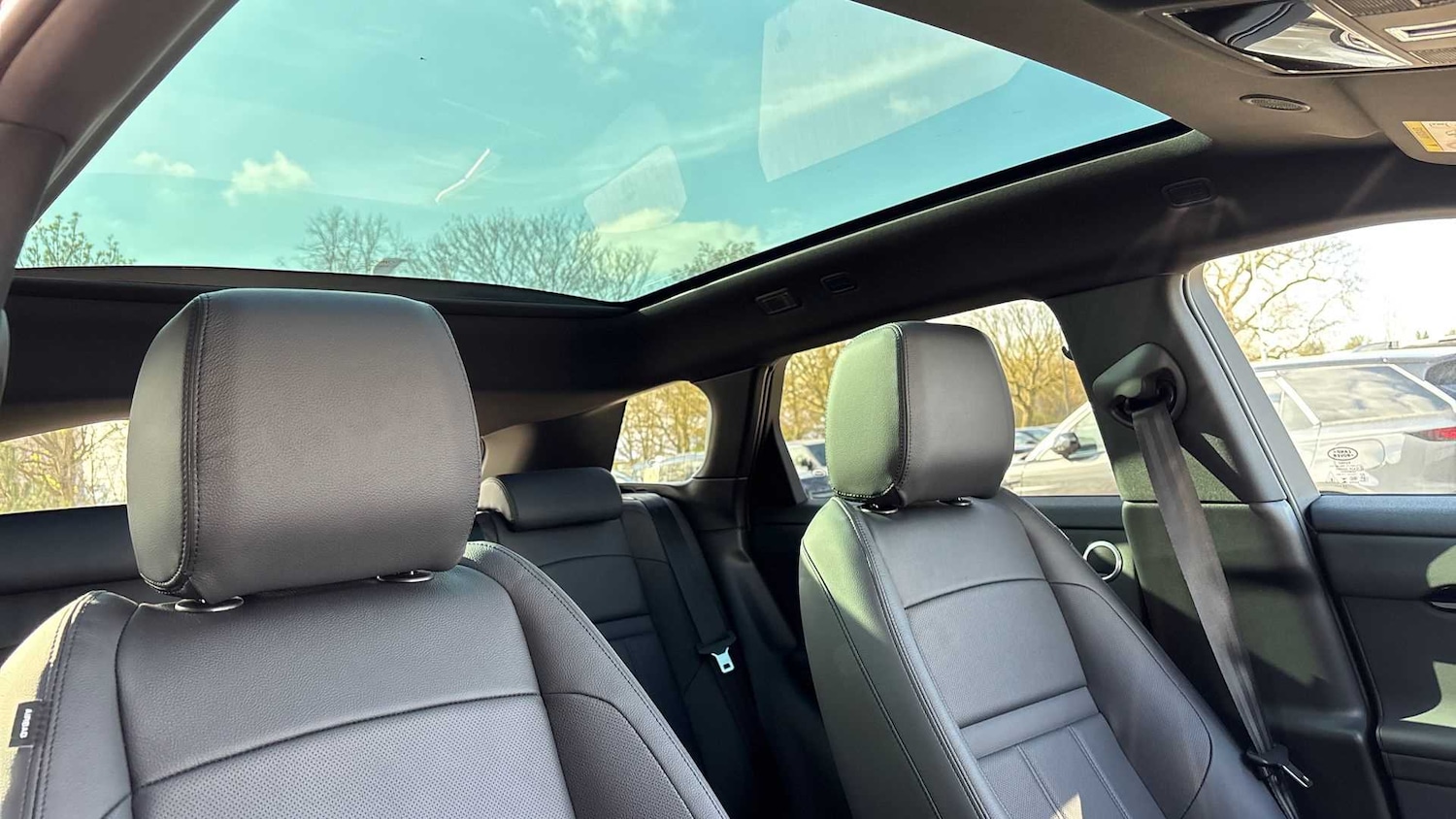 Used Land Rover Range Rover Evoque 2025 for sale - 76459899: Photo 29