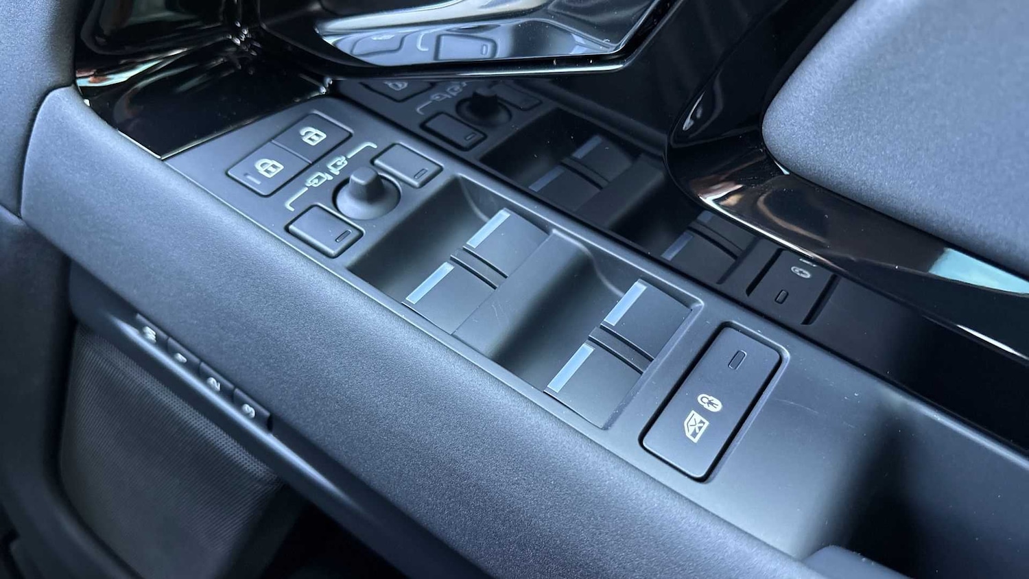 Used Land Rover Range Rover Evoque 2025 for sale - 76459899: Photo 33