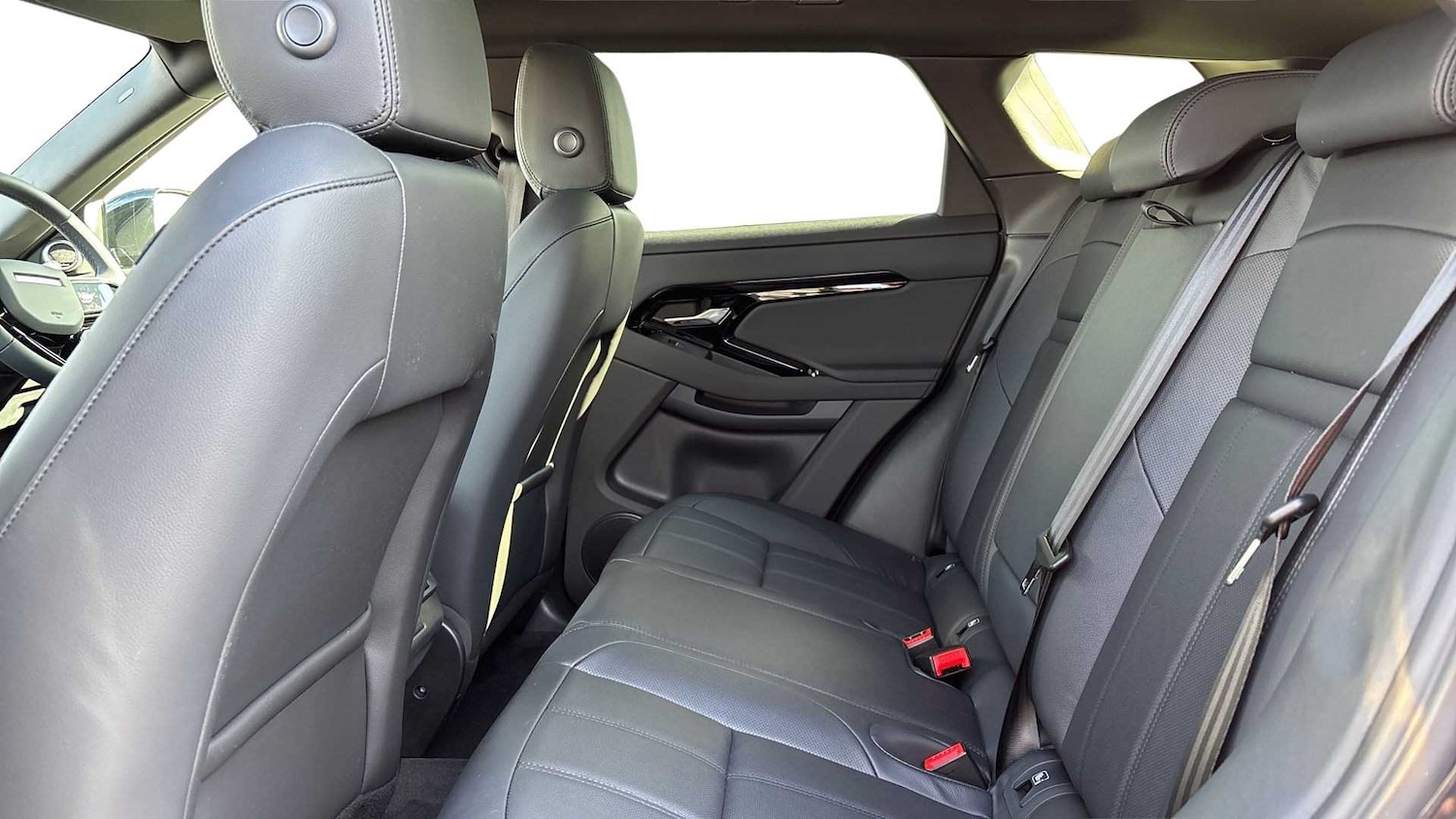 Used Land Rover Range Rover Evoque 2025 for sale - 76459899: Photo 4