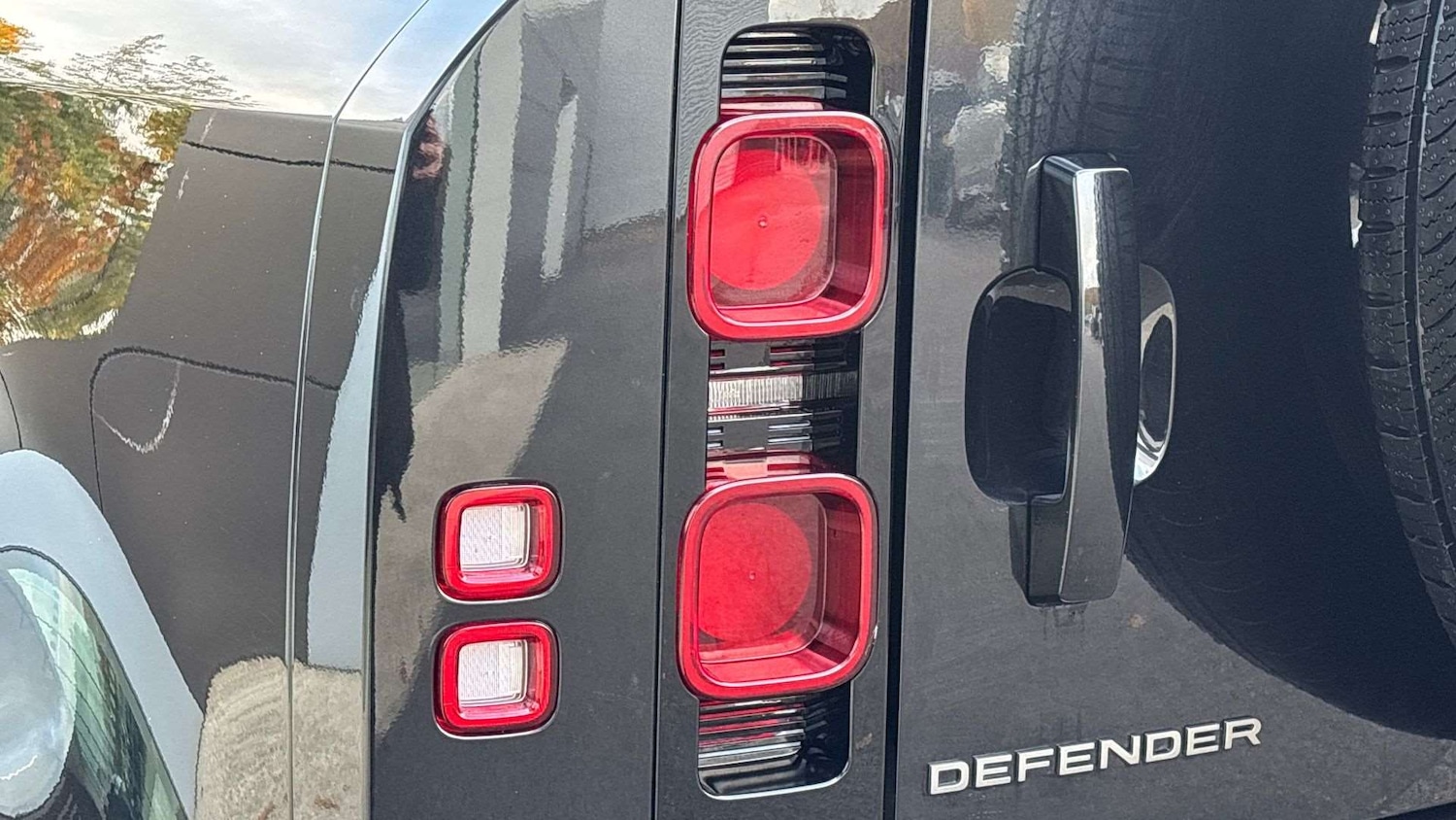 Used Land Rover Defender 2024 for sale - 76460292: Photo 19