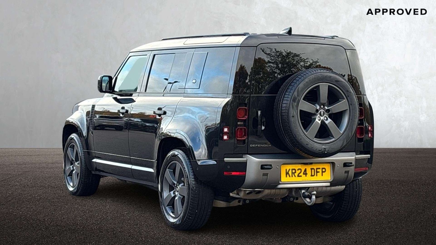 Used Land Rover Defender 2024 for sale - 76460292: Photo 2
