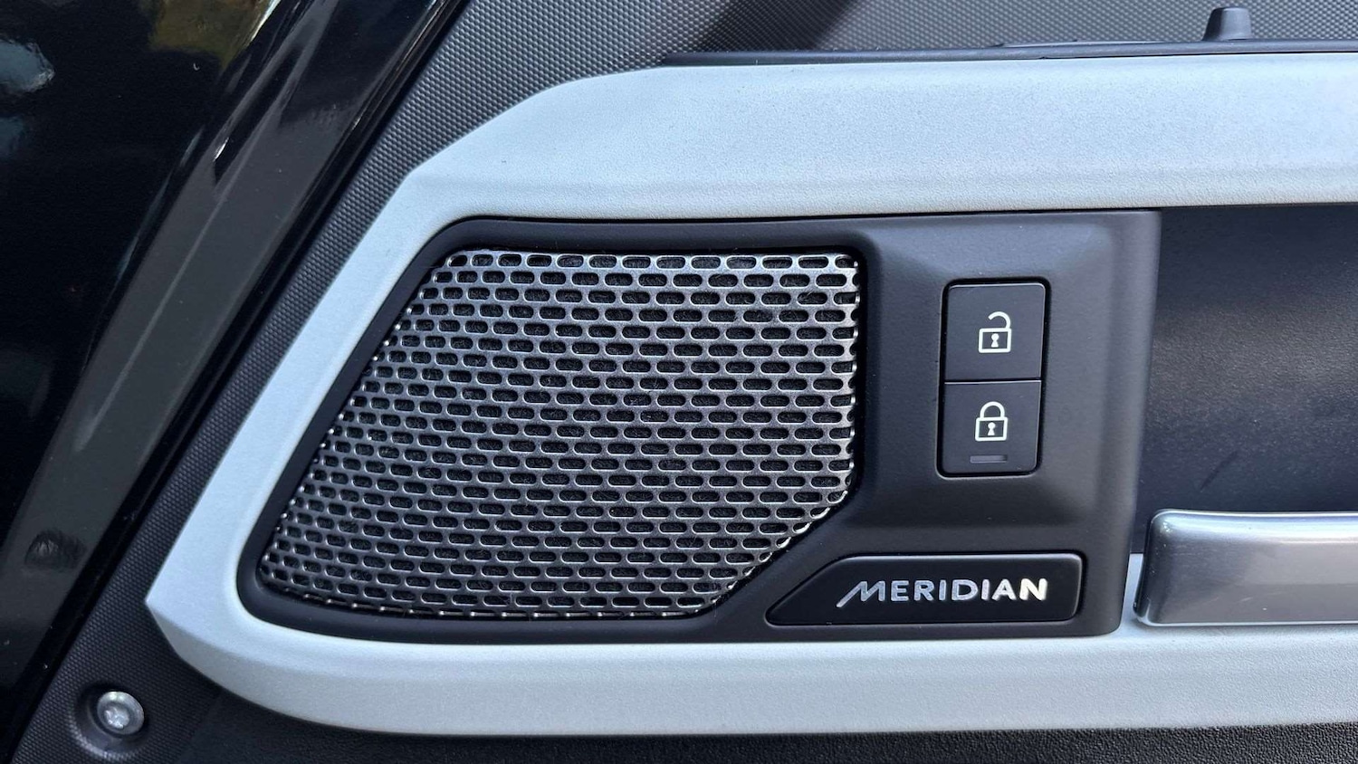 Used Land Rover Defender 2024 for sale - 76460292: Photo 24