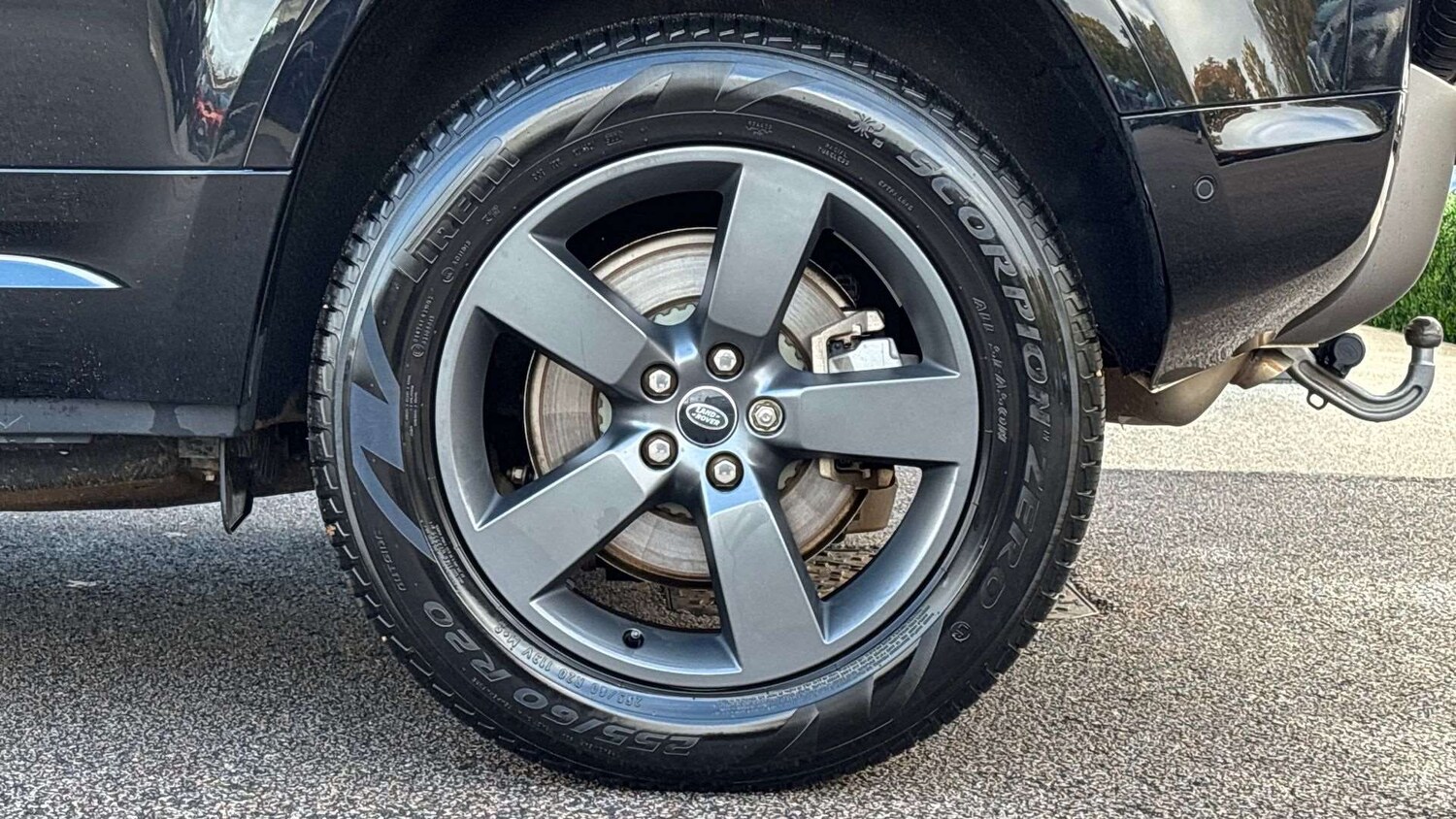 Used Land Rover Defender 2024 for sale - 76460292: Photo 32