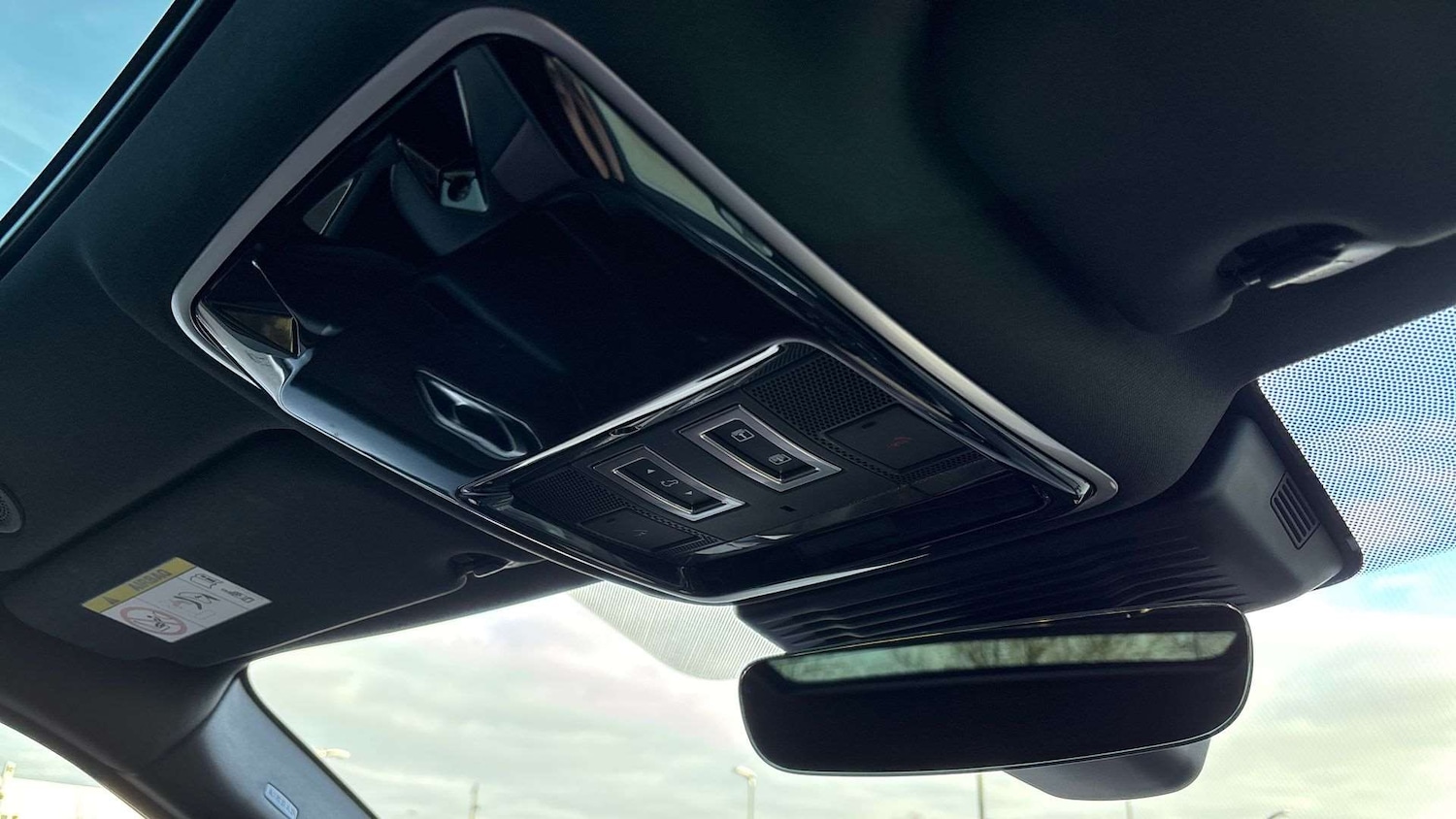 Used Land Rover Range Rover Velar 2024 for sale - 77458703: Photo 23