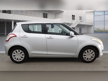Used Suzuki Swift 2010 for sale - 75600194: Photo