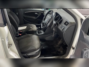 Used Volkswagen Polo 2015 for sale - 75614353: Photo