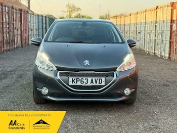 Used Peugeot 208 2013 for sale - 75552154: Photo
