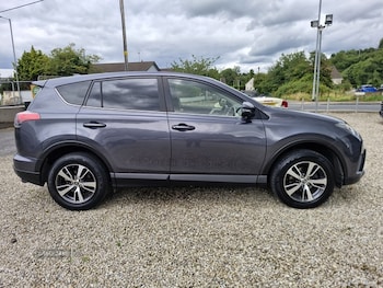 Used Toyota RAV4 2016 for sale - 79454282: Photo