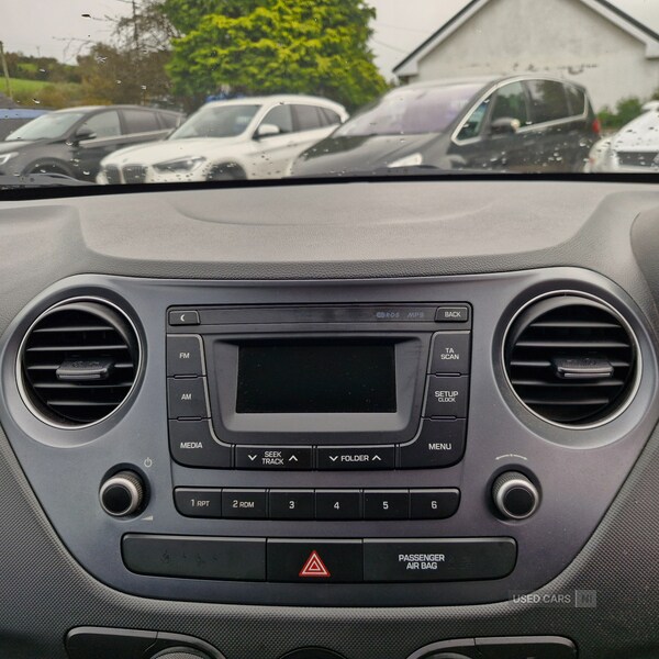 Used Hyundai i10 2017 for sale - 76228331: Photo 18