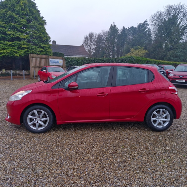 Used Peugeot 208 2014 for sale - 77292454: Photo 8