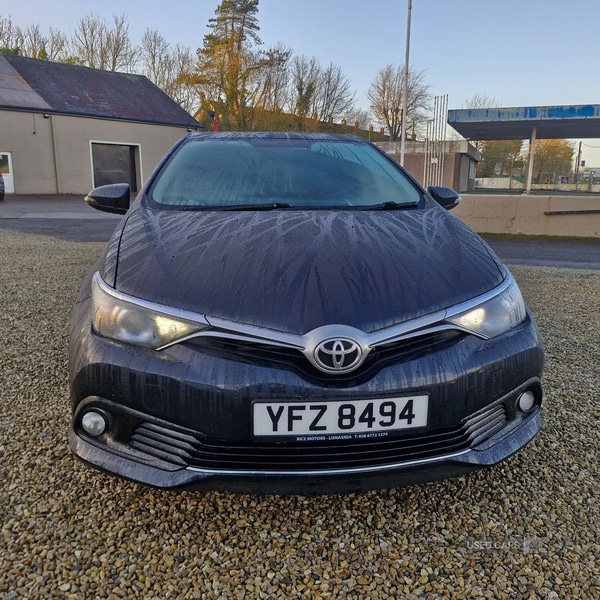 Used Toyota Auris 2015 for sale - 77009212: Photo 2