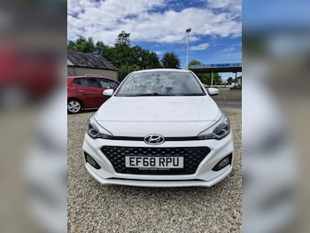Used Hyundai i20 2019 for sale - 78989585: Photo