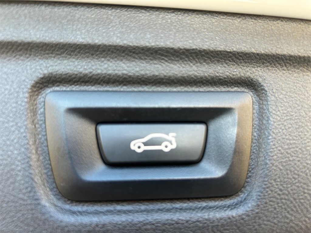 Used BMW 3 Series 2019 for sale - 76652852: Photo 15