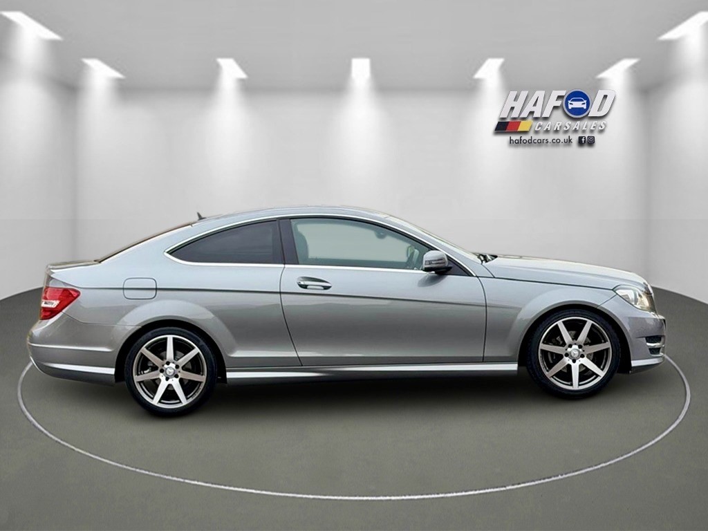 Used Mercedes-Benz Other 2012 for sale - 77607250: Photo 9