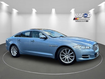 2011 - D V6 PREMIUM LUXURY 4-Door