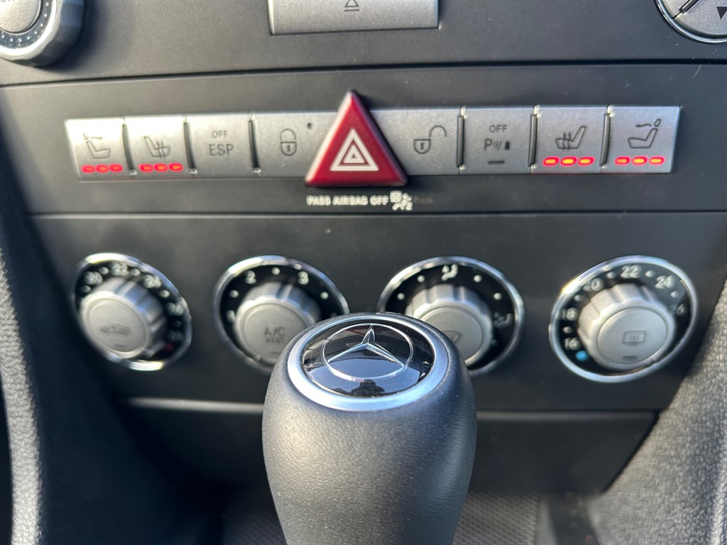 Used Mercedes-Benz SLK 2007 for sale - 76541521: Photo 16