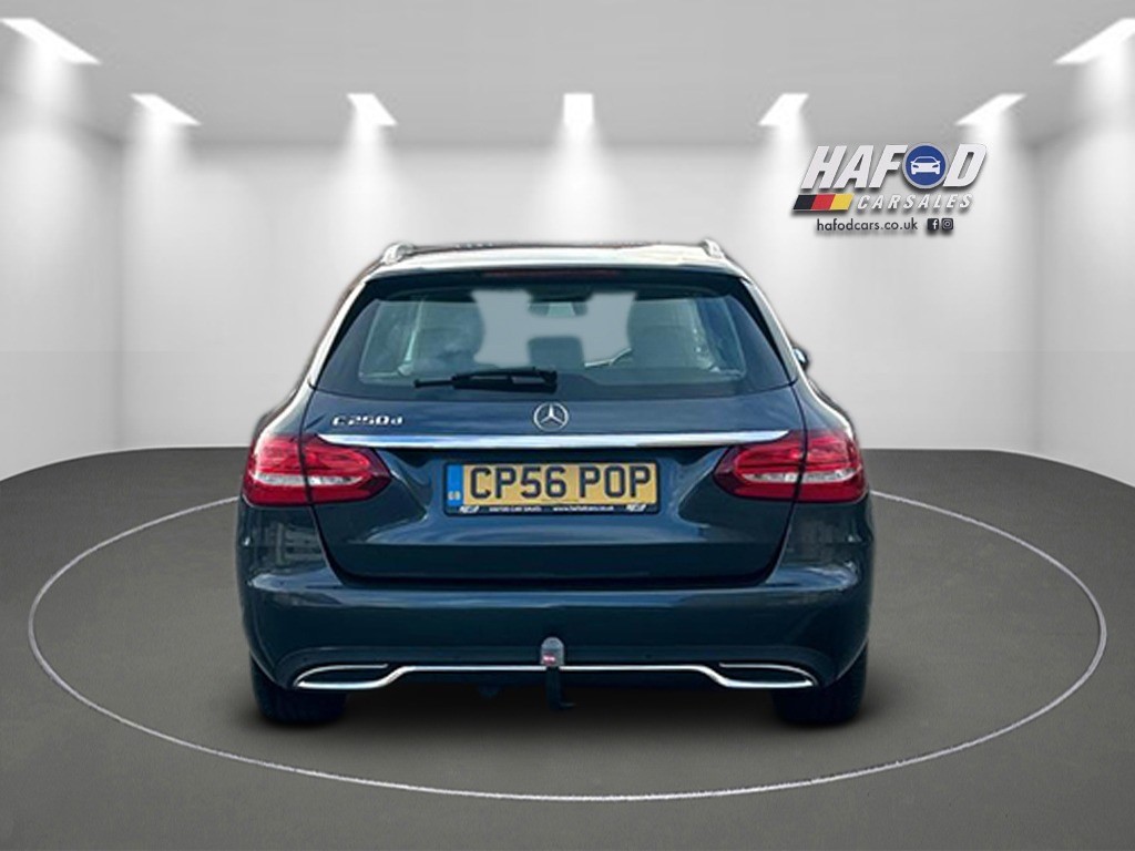 Used Mercedes-Benz C Class 2015 for sale - 75770614: Photo 7