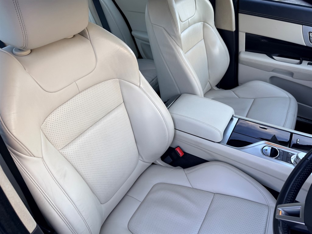 Used Jaguar XF 2014 for sale - 77540131: Photo 10