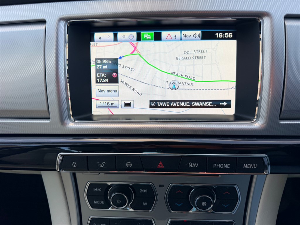 Used Jaguar XF 2014 for sale - 77540131: Photo 24