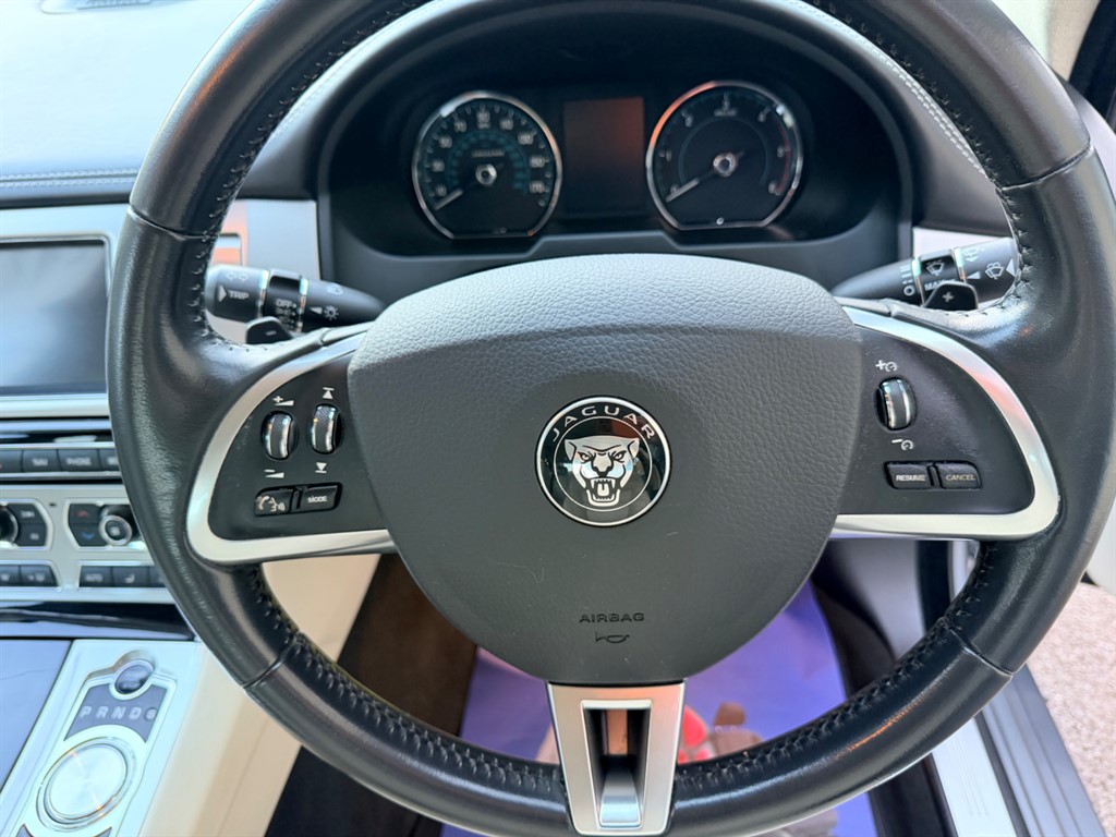 Used Jaguar XF 2014 for sale - 77540131: Photo 28