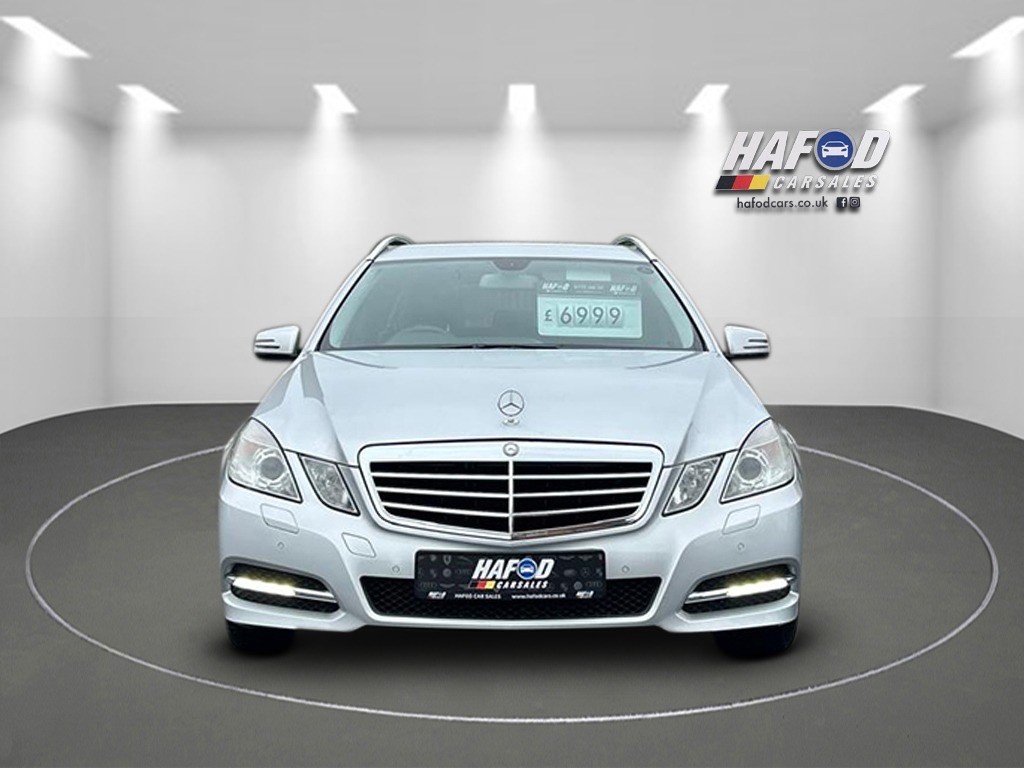 Used Mercedes-Benz E Class 2011 for sale - 75842208: Photo 2