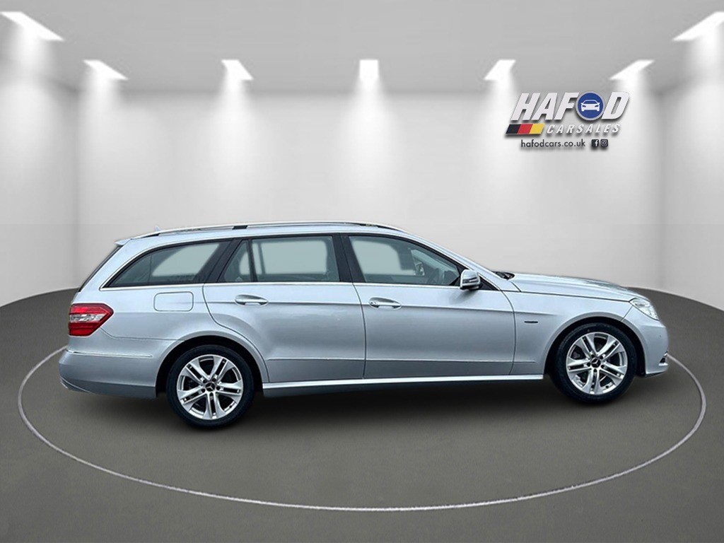 Used Mercedes-Benz E Class 2011 for sale - 75842208: Photo 8