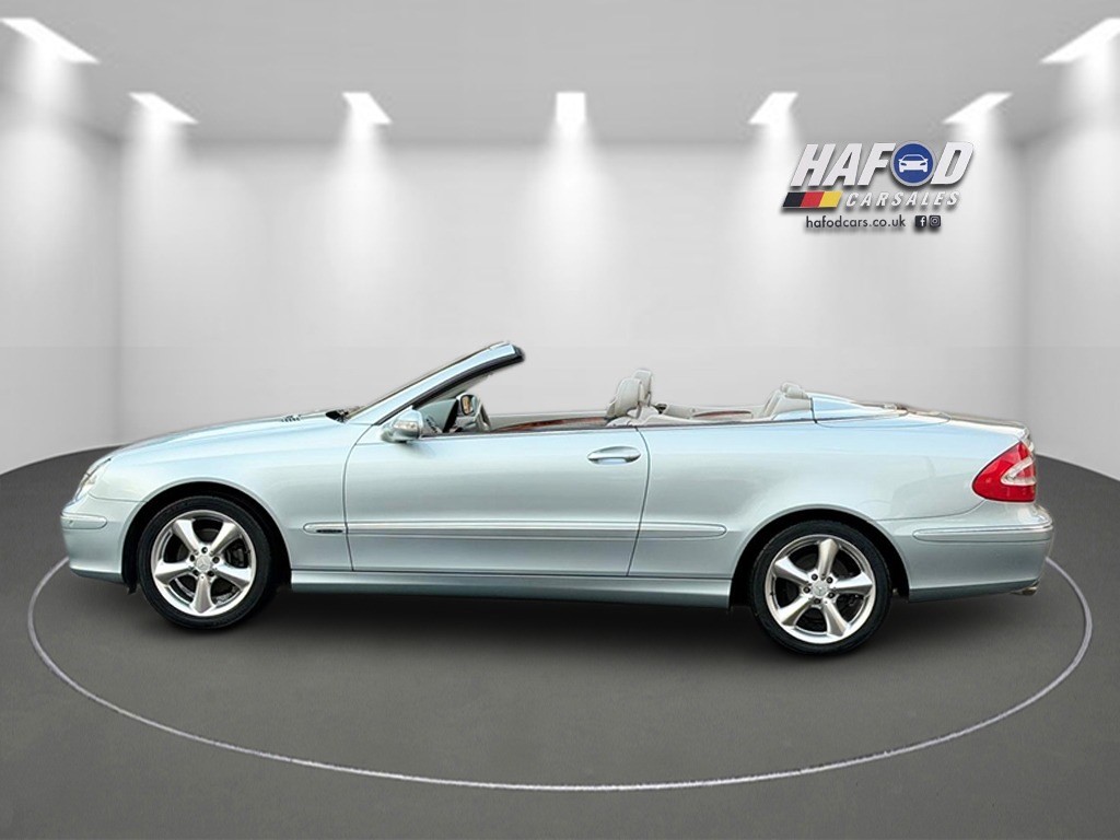 Used Mercedes-Benz CLK 2004 for sale - 77210754: Photo 5