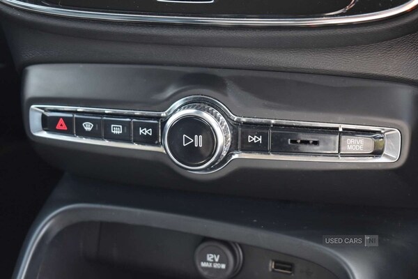 Used Volvo XC40 2022 for sale - 74889438: Photo 31