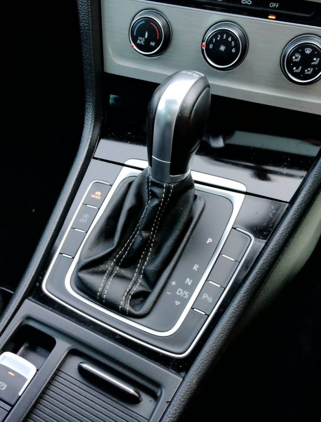 Used Volkswagen Golf 2016 for sale - 76393903: Photo 33