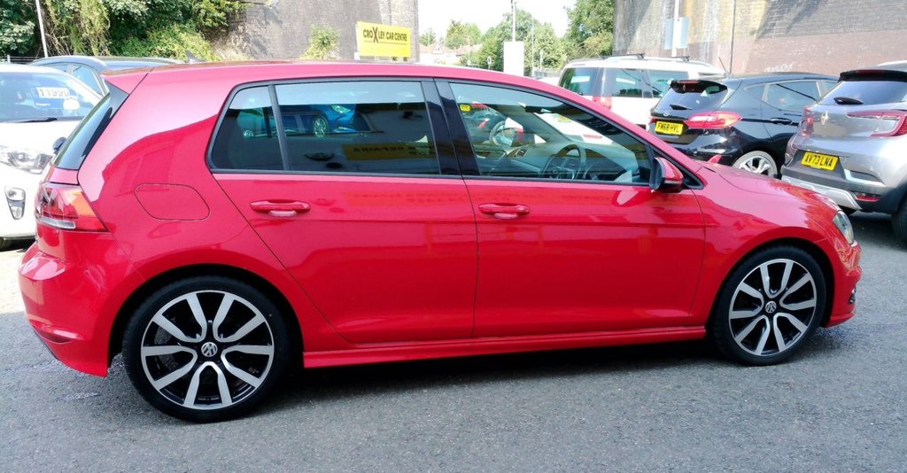 Used Volkswagen Golf 2016 for sale - 76393903: Photo 8